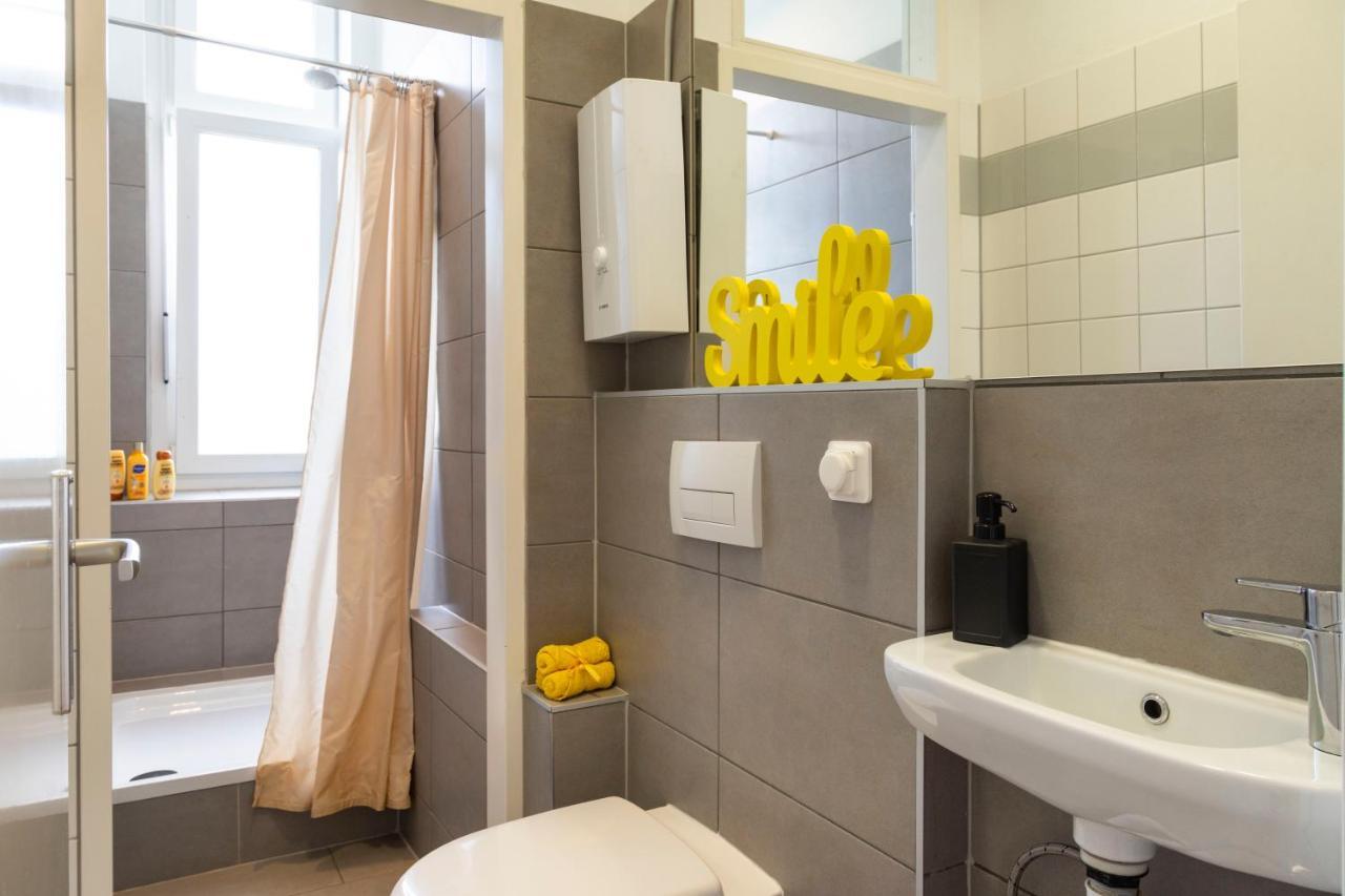 Central +3Br +Big Living Room Next To U-Station Berlin Luaran gambar